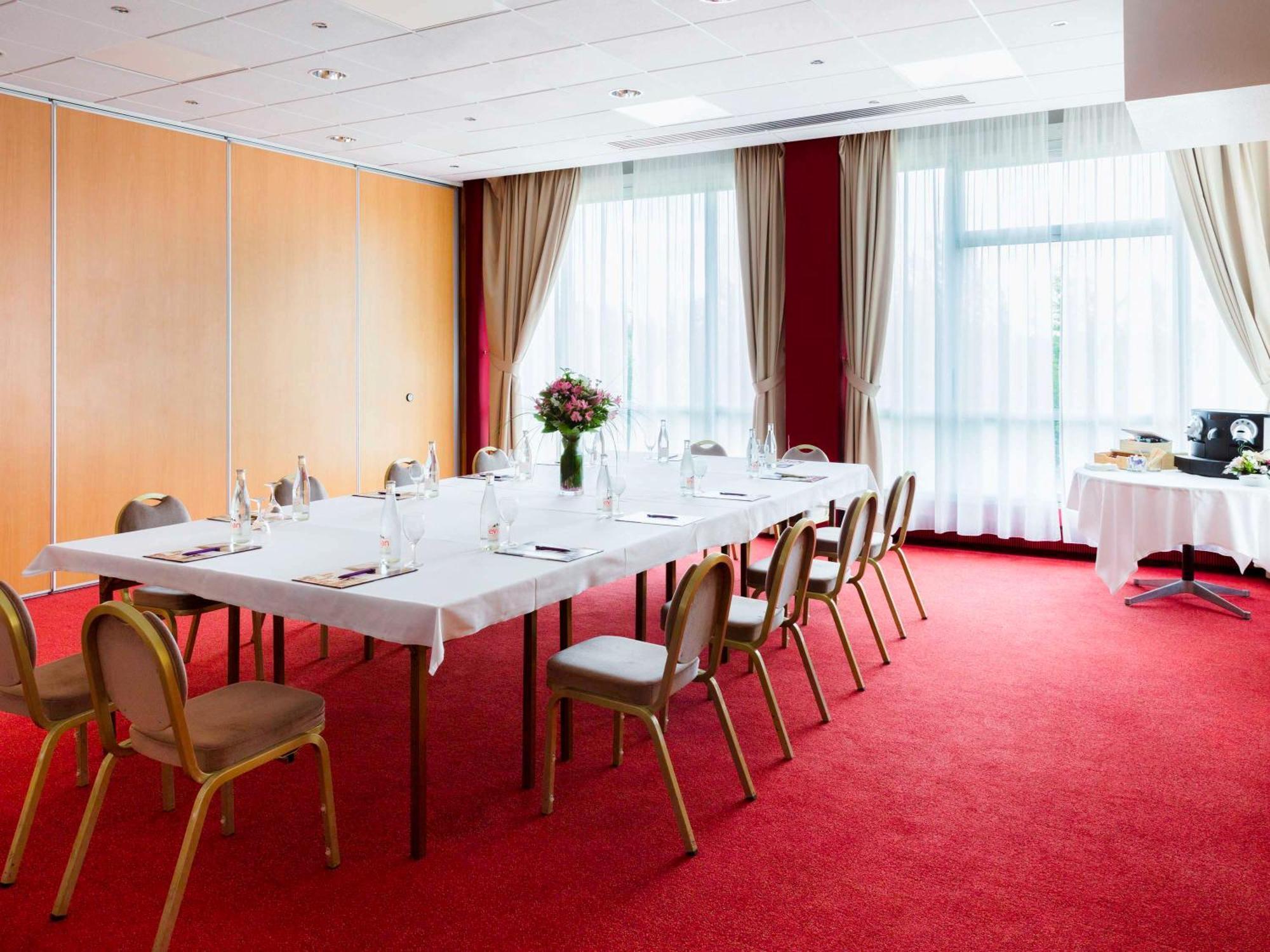 Mercure Nevers Pont De Loire Ngoại thất bức ảnh